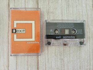 Exit Someday helikassett