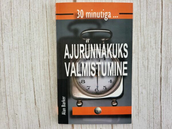 Ajurünnakuks valmistumine . Alan Barker
