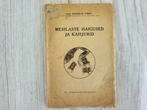 Mesilaste haigused ja kahjurid . 1945