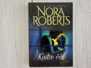 Kaitse öös . Nora Roberts