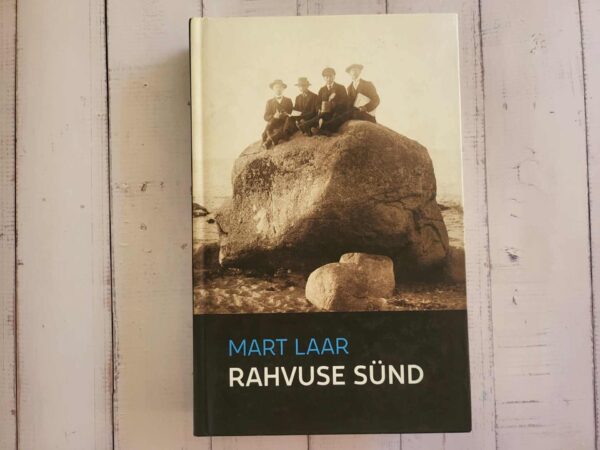 Rahvuse sünd . Mart Laar autogrammiga