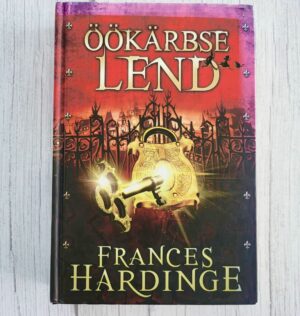 Öökärbse lend. Frances Hardinge