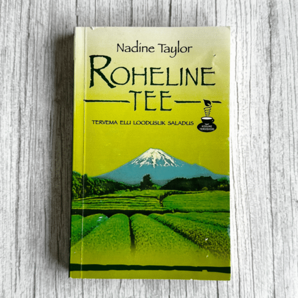 Roheline tee . Nadine Taylor