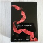 Päikesevarjutus – Stephenie Meyer (Videvik saaga 3. osa)