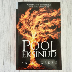 pooleksinud-sally-green Pooleksinud – Sally Green